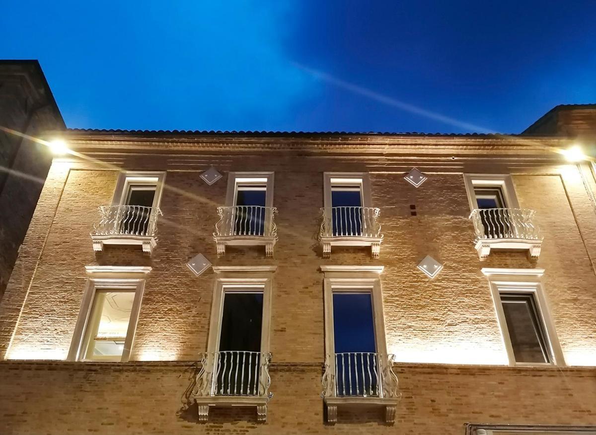 Palazzo Cortesi Macerata megye Kültér fotó