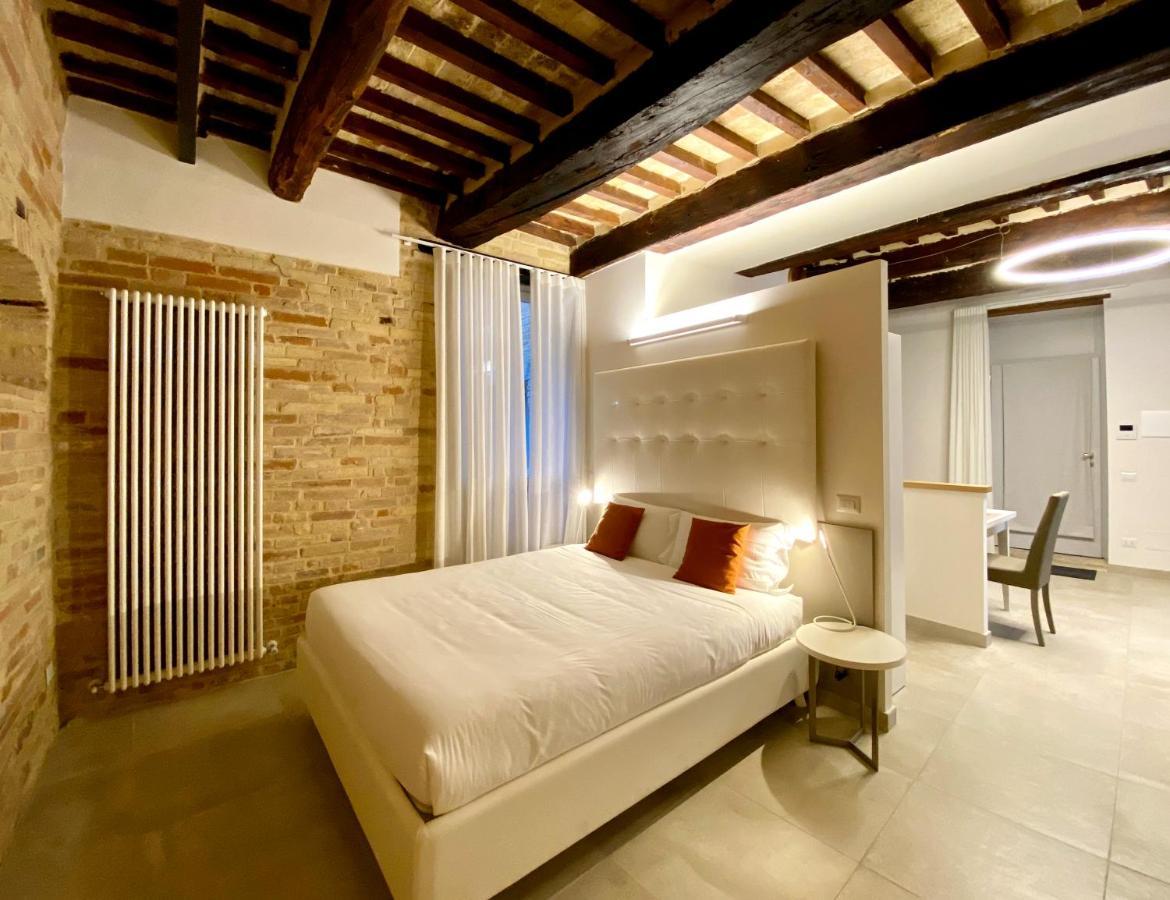 Palazzo Cortesi Macerata megye Kültér fotó